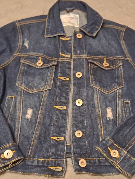 california vintage Jackets & Blazers - Classic Distressed Dark Blue Denim Jacket Size S